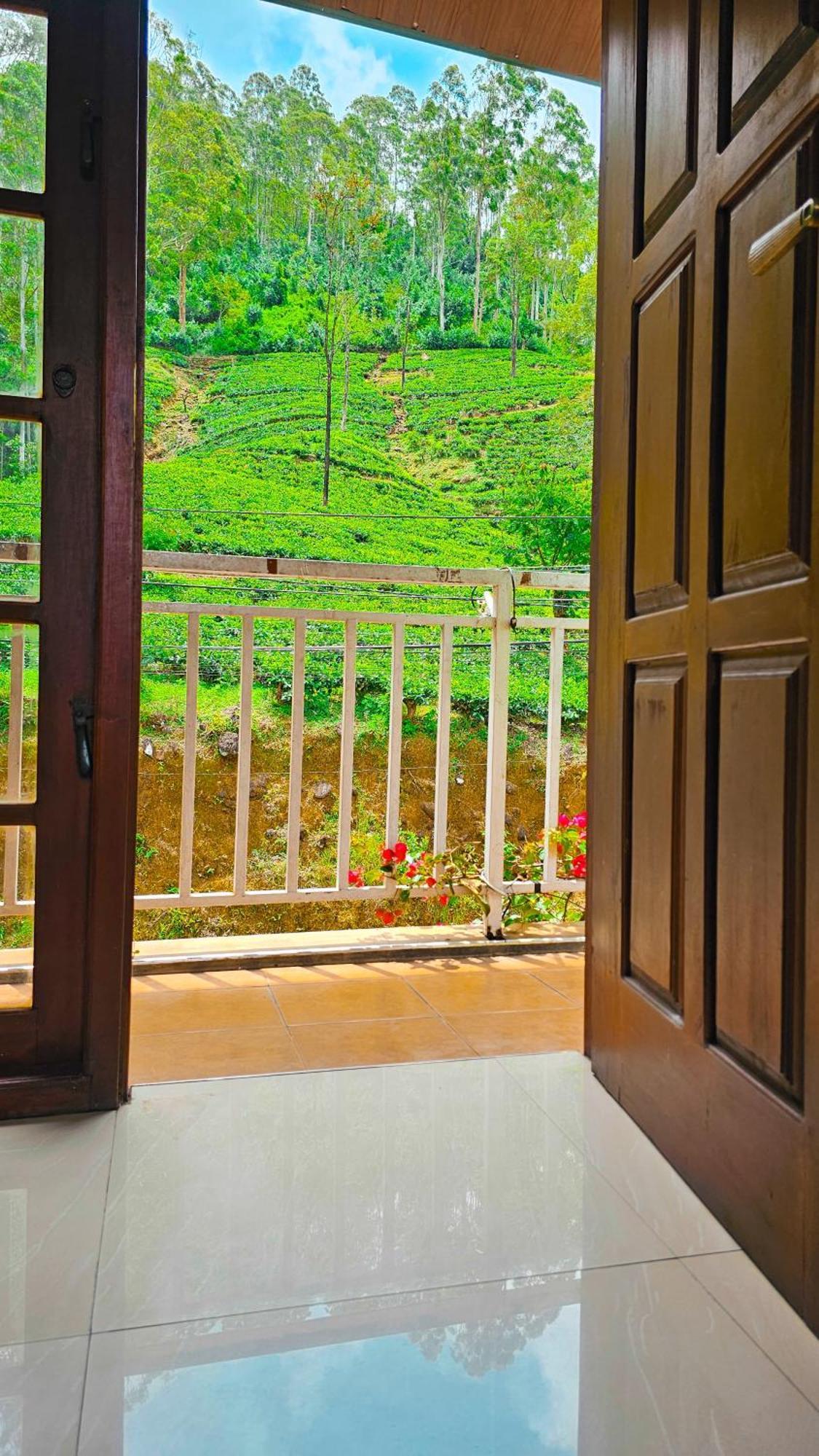 Adams Peak Grand Hotell Nallathanniya Exteriör bild