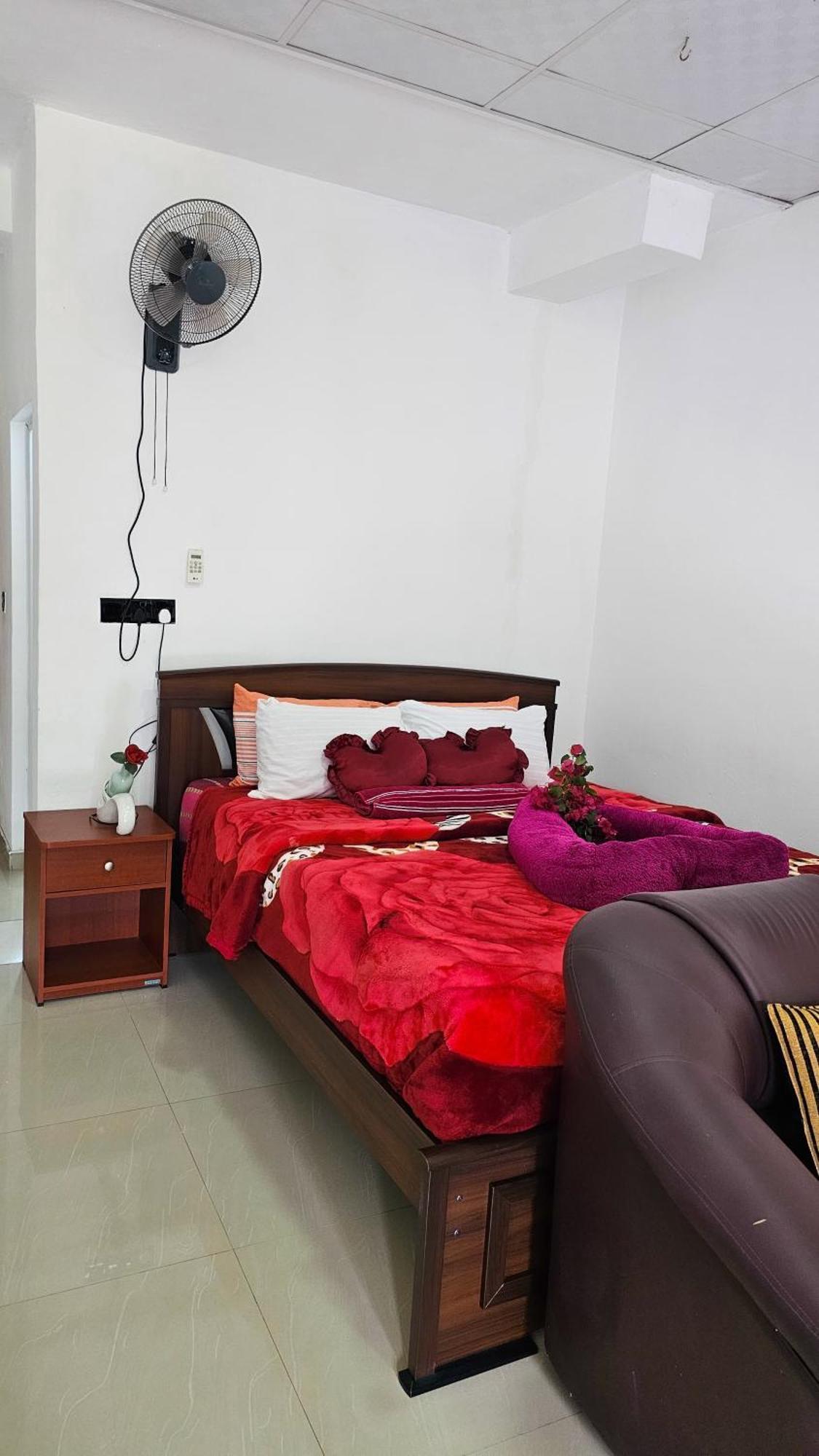 Adams Peak Grand Hotell Nallathanniya Exteriör bild