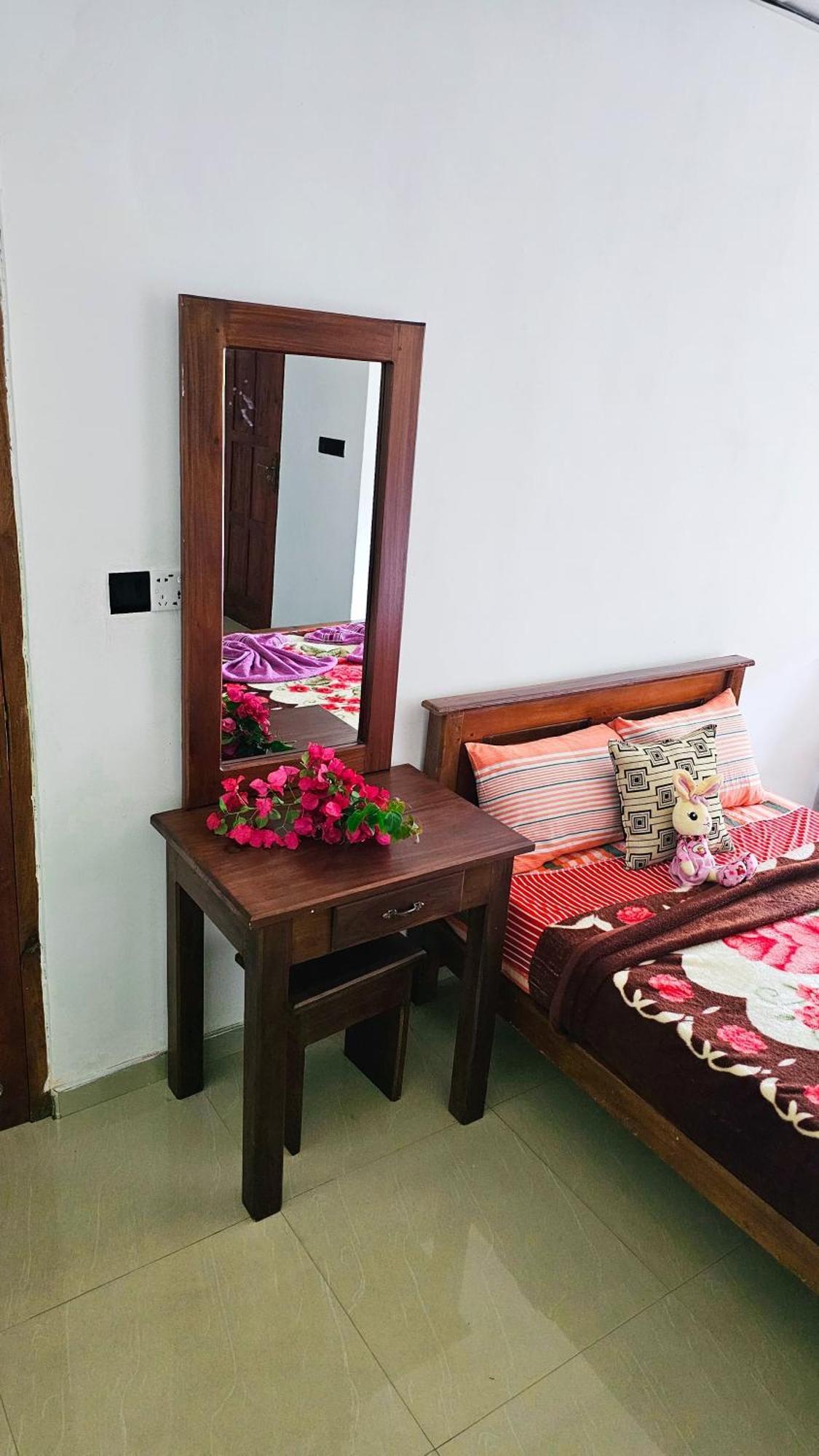 Adams Peak Grand Hotell Nallathanniya Exteriör bild
