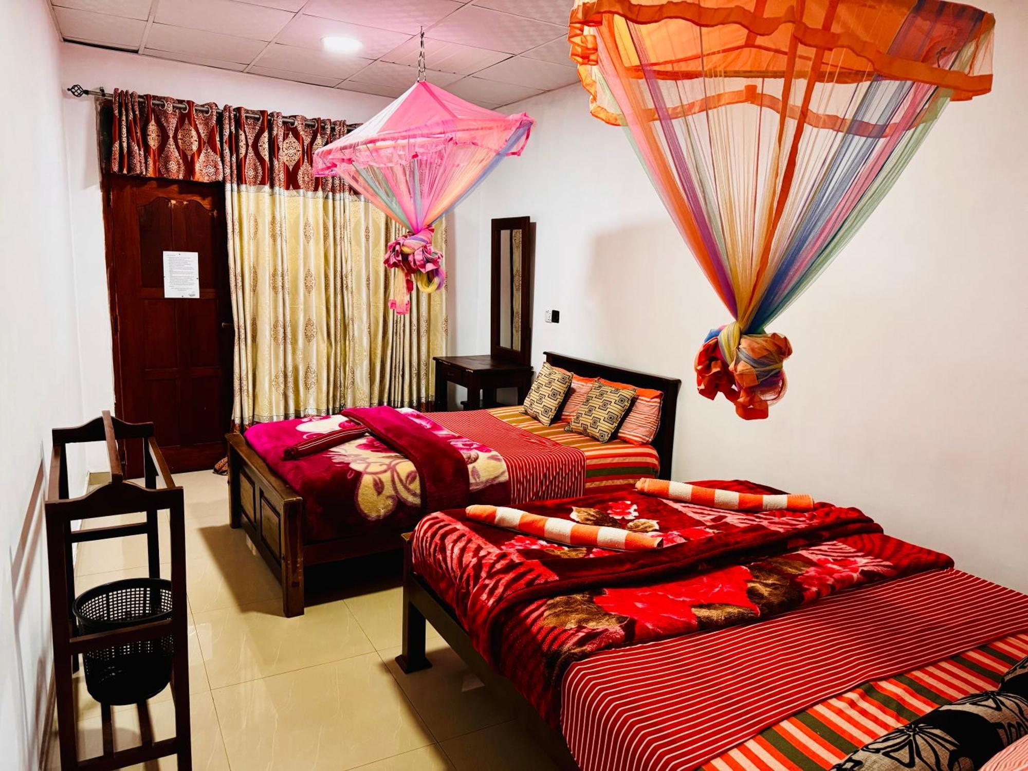 Adams Peak Grand Hotell Nallathanniya Exteriör bild