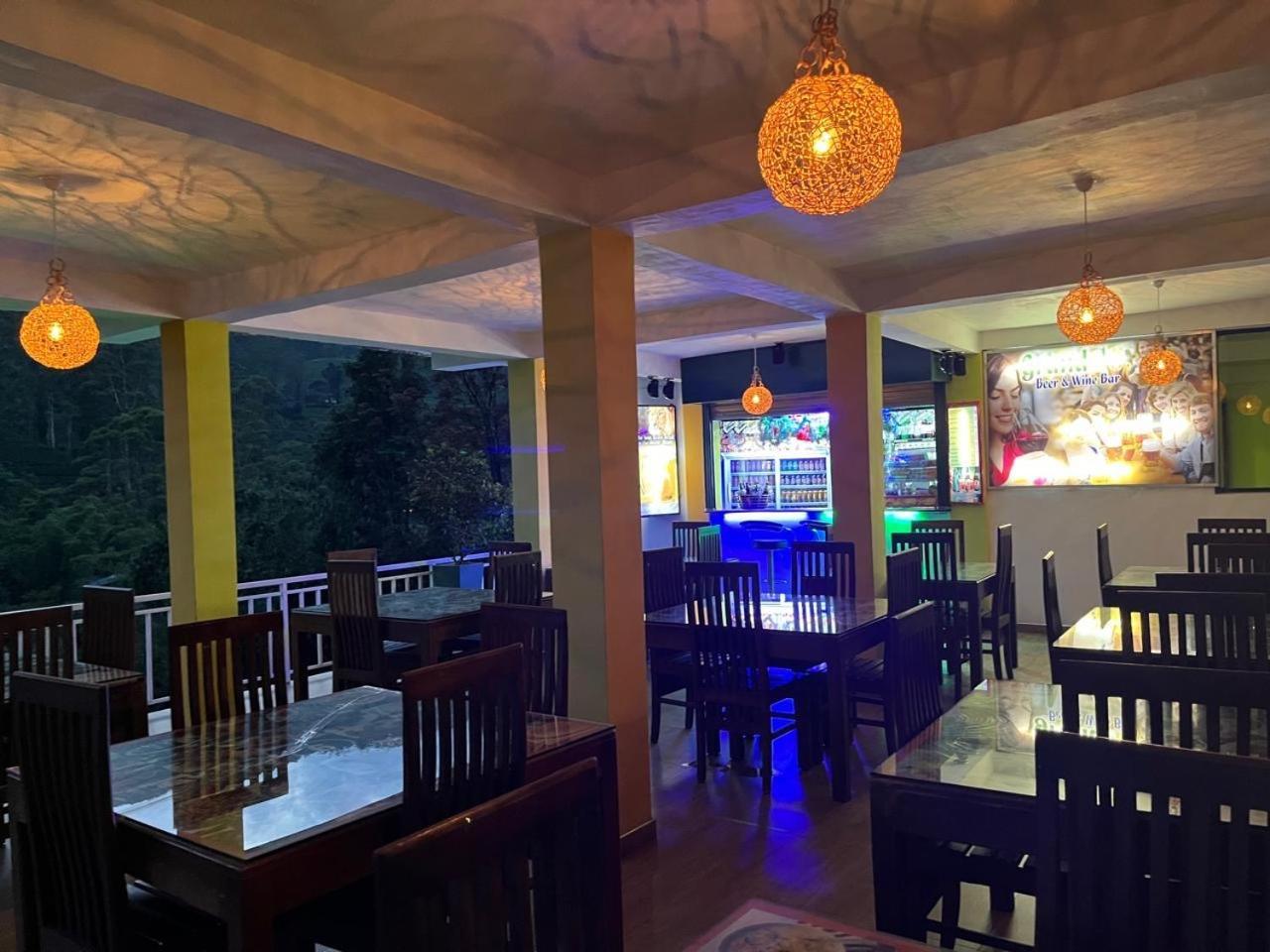 Adams Peak Grand Hotell Nallathanniya Exteriör bild